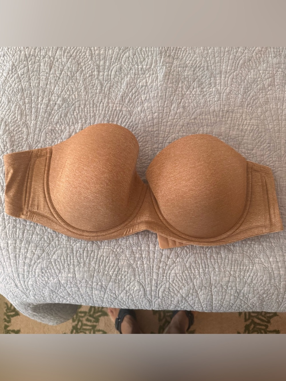 aerie Strapless Molded Bra in Tan